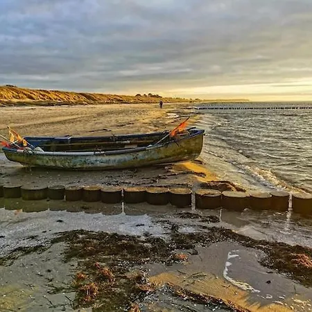 아파트 Post Hiddensee In *